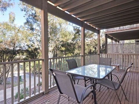 1 Bedroom Executive Villa Located Within Cypress Lakes - Accommodation Tasmania 0