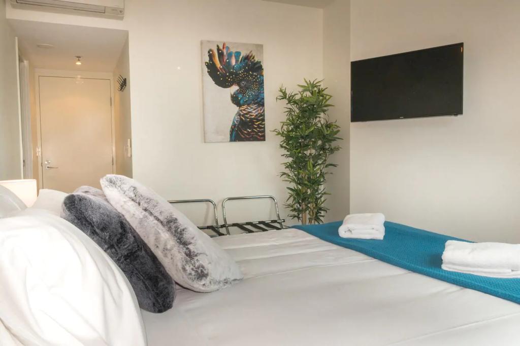 Brisbane QLD Accommodation Tasmania