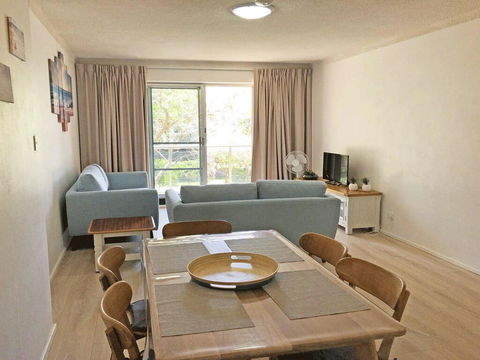 10 'Parkview', 11-13 Catalina Close - Peaceful Park Views - Accommodation Tasmania 2