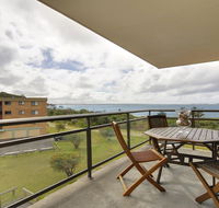 11 'Promenade' 8 Intrepid Close - air conditioned unit with beautiful water views - Accommodation Tasmania