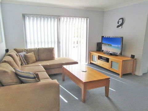 11 'Silvana Court', 26 Ajax Avenue - Close To The Water And Clubs - Accommodation Tasmania 2