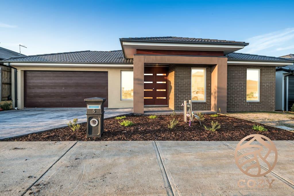 Arthurs Creek VIC Accommodation Tasmania