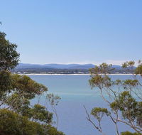 12 'Thurlow Lodge' 6 Thurlow Avenue - water views pool and central location - Accommodation Tasmania