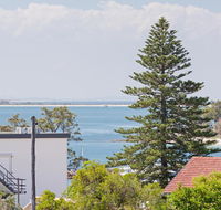 13 'Cote D'Azur' 61 Donald Street - Lovely unit with air con pool lift and WiFi - Accommodation Tasmania