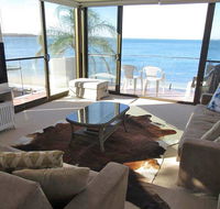 13 'Harbourside' 3-7 Soldiers Point Road - fantastic waterfront unit - Accommodation Tasmania