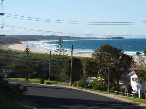 16 Haddrill Parade - Accommodation Tasmania 0