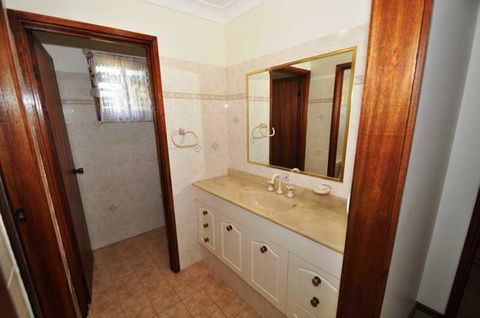 16 Haddrill Parade - Accommodation Tasmania 3
