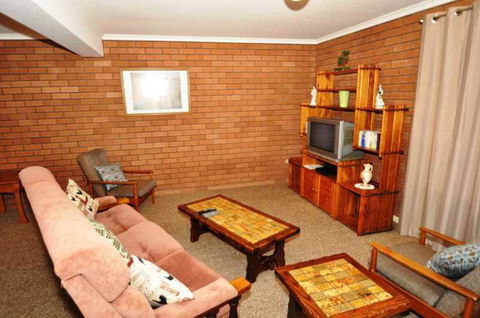 16 Haddrill Parade - Accommodation Tasmania 1