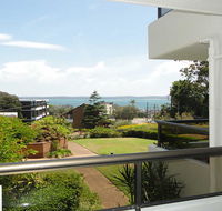 17 'The Commodore' 9-11 Donald Street - pleasant unit with open plan living - Accommodation Tasmania