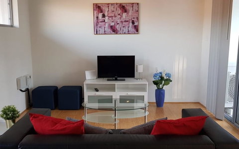 17 Gerring Court - Accommodation Tasmania 0
