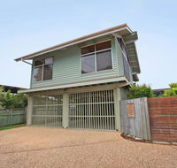 18 Northbeach Place Mudjimba Beach - Pet Friendly Linen Included WIFI - Accommodation Tasmania