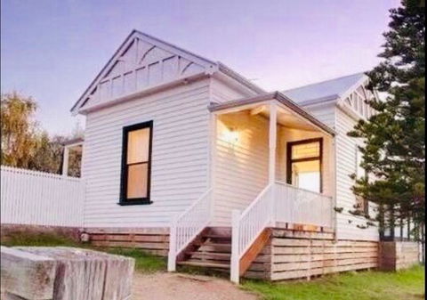 1880s Kananook Boutique Historic Luxury Apartment FSC Private Villa Bairnsdale - Accommodation Tasmania 1