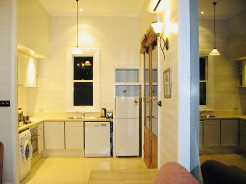1880s Kananook Boutique Historic Luxury Apartment FSC Private Villa Bairnsdale - Accommodation Tasmania 2