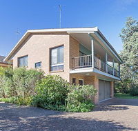 2 'Plattens' 15 Kurrawa Close - great duplex so close to the water - Accommodation Tasmania