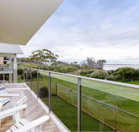 2 'The Helm' 22 Voyager Cl - Stunning waterfront unit with Air Conditioning - Accommodation Tasmania