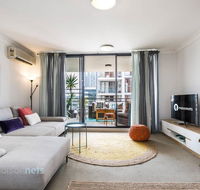 2 Bedroom 2 Bathroom Apt with Balcony and Parking - Accommodation Tasmania