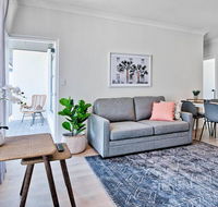 2 Bedroom Apt with Balcony  Air Con in Plympton - Accommodation Tasmania