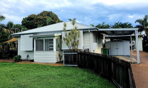 2 Bedroom Cottage - Accommodation Tasmania 0