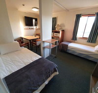2 Lakeview Plaza - Accommodation Tasmania