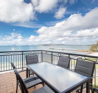 2/137 Soldiers Point Road - luxury unit on the waterfront with aircon and free unlimited Wi Fi - Accommodation Tasmania