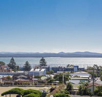 211 'The Landmark' 61B Dowling Street - Resort Style holiday with pool games room  restaurant - Accommodation Tasmania