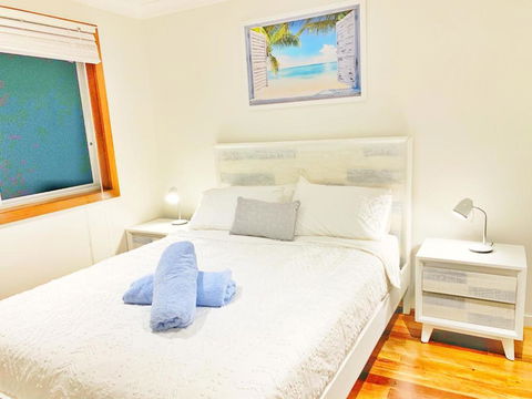 BRUNS BEACH HOUSE - Comfortable Holiday Accommodation At The Beach - Accommodation Tasmania 0