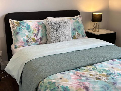 Daisy Cottage On Duke 3BR - Accommodation Tasmania 4