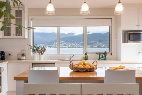 Derwent River Cottage - Tranquil Waterfront Living - Accommodation Tasmania 4