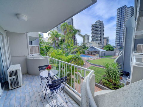 2BR Aloha Lane Main Beach Apartment - Accommodation Tasmania 2