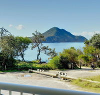 3 'Albacore' 12 Ondine Close - waterfront pool lift  views - Accommodation Tasmania