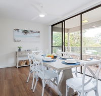 3 'Bangalee' 41 Soldiers Point Rd - Fantastic Waterfront Unit with Pool WIFI  Chromecast - Accommodation Tasmania
