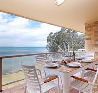 3 'Pelican Sands' 83 Soldiers Point Rd - stunning waterfront unit with magical water views  air conditioning - Accommodation Tasmania