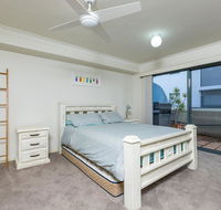 3 'Peninsula Waters' 2-4 Soldiers Point Rd - Beautiful Air Conditioned Unit with Pool Lift  WIFI - Accommodation Tasmania