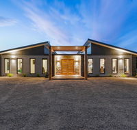 3 WISE MONKEYS MANSFIELD - Accommodation Tasmania