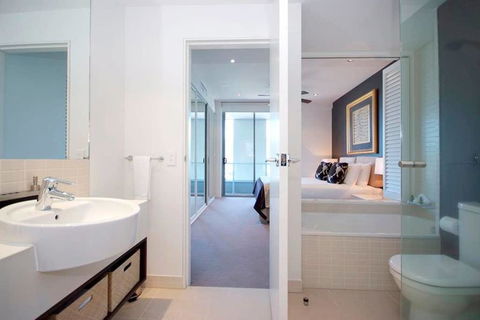 301 Harbour Lights - Accommodation Tasmania 1