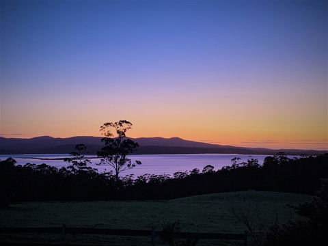 32 Zachary Drive Farm Stay Iconic Water Views - Accommodation Tasmania 0