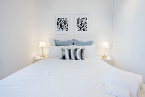 33, Cotton Cloud, LVL48@2BR2BTH Apt, Mel Cen, Freetram - Accommodation Tasmania 1