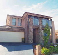 4 Bed 2 And A Half Bath Luxury Villa in Point Cook - Accommodation Tasmania