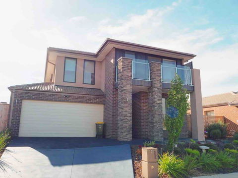 4 Bed 2 And A Half Bath Luxury Villa In Point Cook - Accommodation Tasmania 0