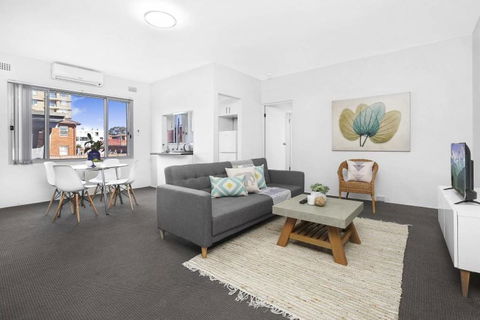 4 South Pacific 2 Bedrooms - Accommodation Tasmania 0