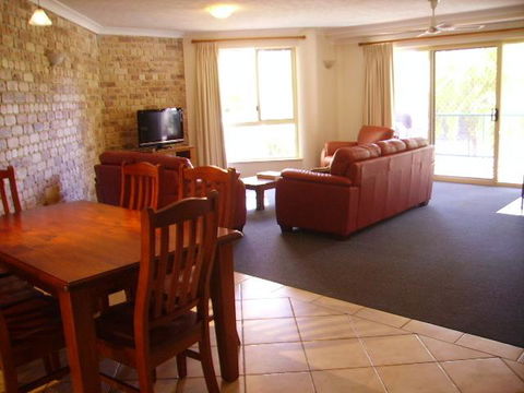 4/84 Lawson Street - Beach Haven 4 - Accommodation Tasmania 1
