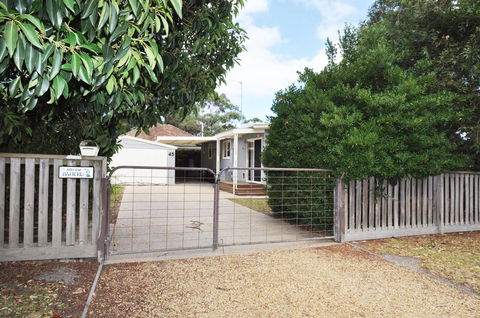 45 HALFORD - PET FRIENDLY - Accommodation Tasmania 0
