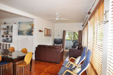 45 HALFORD - PET FRIENDLY - Accommodation Tasmania 2