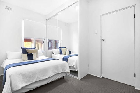 5 South Pacific 2 Bedrooms - Accommodation Tasmania 3