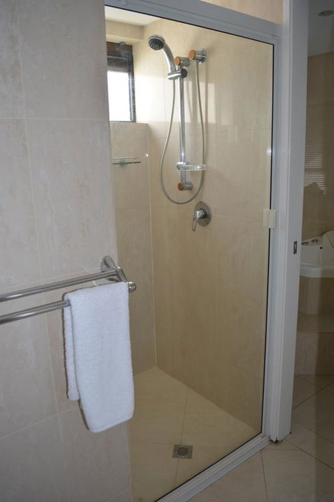 5,  Apartment On The Esplanade - Accommodation Tasmania 2