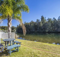77 Lake Entrance Rd - Waterfront Wonder - Accommodation Tasmania