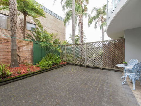 9 Cirrus @ Fingal Bay - Accommodation Tasmania 2