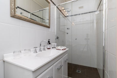 94Best Apartments - Accommodation Tasmania 0