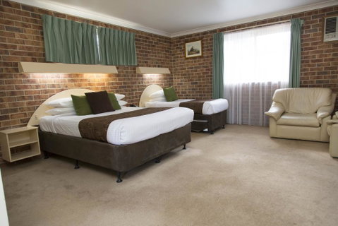 A Line Motel - Accommodation Tasmania 2