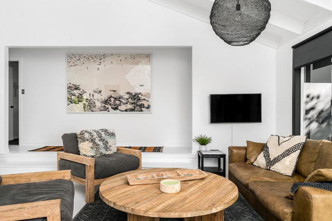 A PERFECT STAY - Black Star - Accommodation Tasmania 2